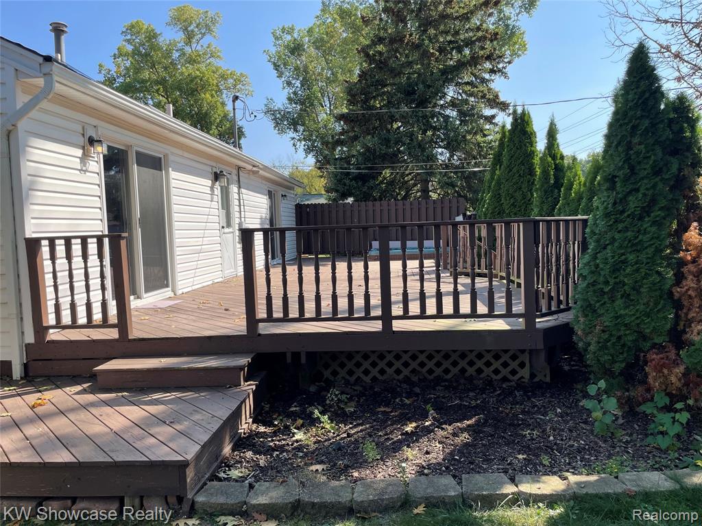 451 Gamma Road, Walled Lake, MI 48390 — Photo 4