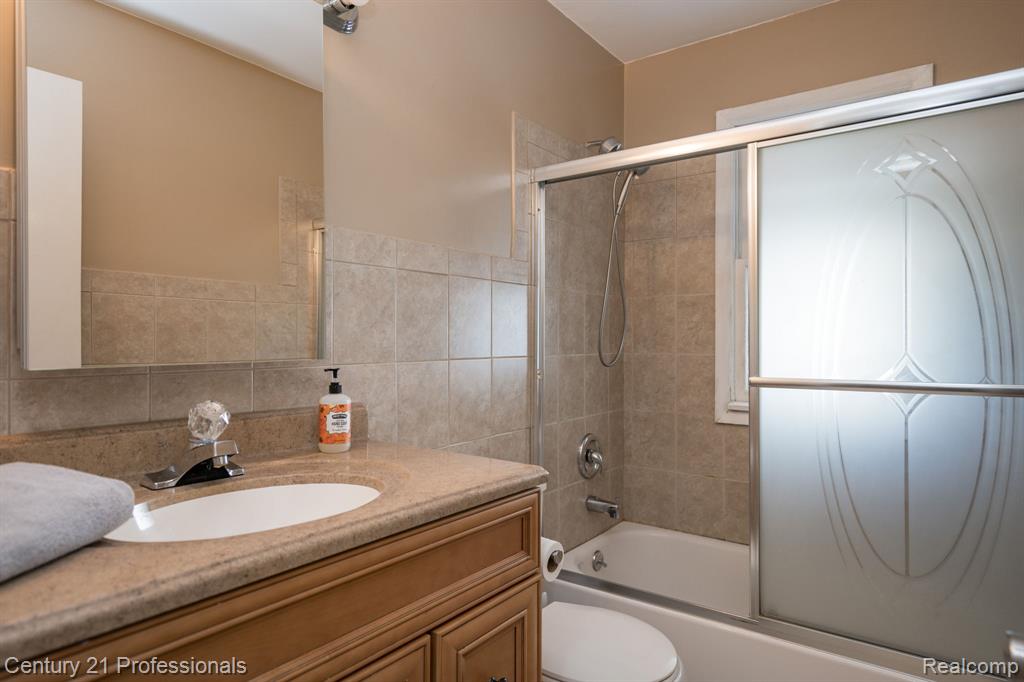46759 Waco Street, Shelby Twp, MI 48317 — Photo 18
