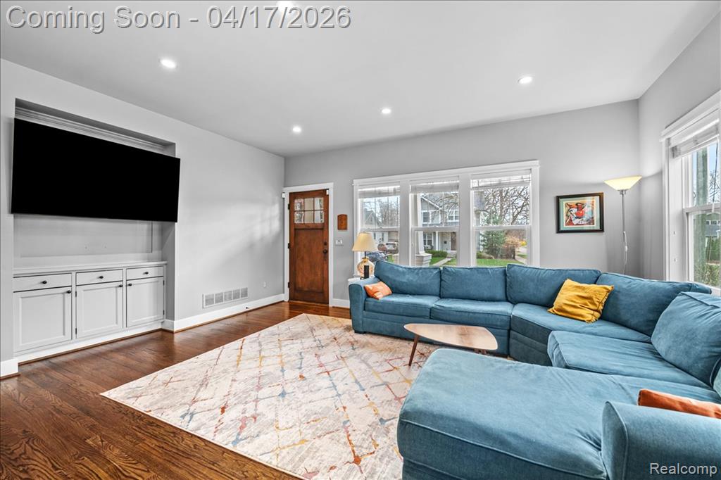 903 Hilldale Drive, Royal Oak, MI 48067 — Photo 6