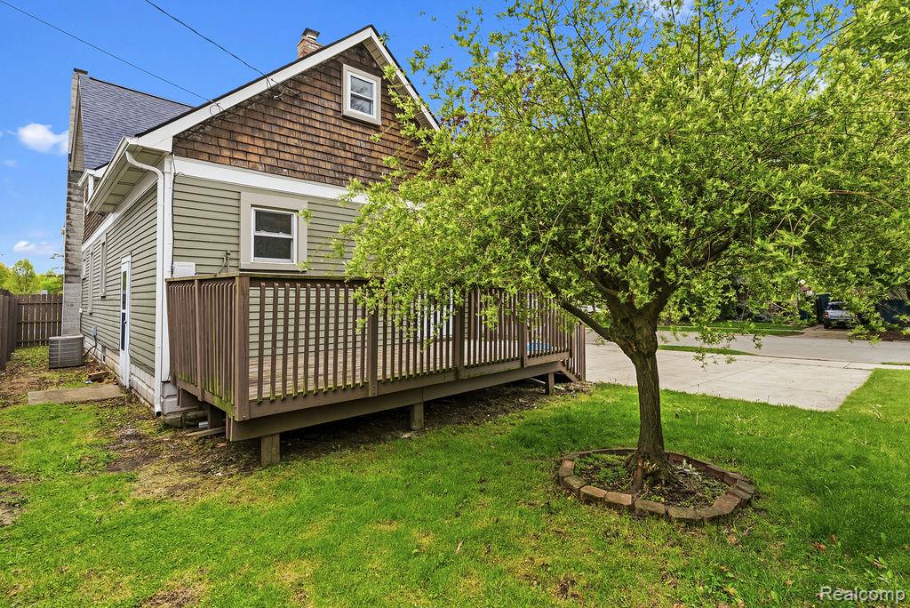 305 N Almont Avenue, Imlay City, MI 48444 — Photo 39