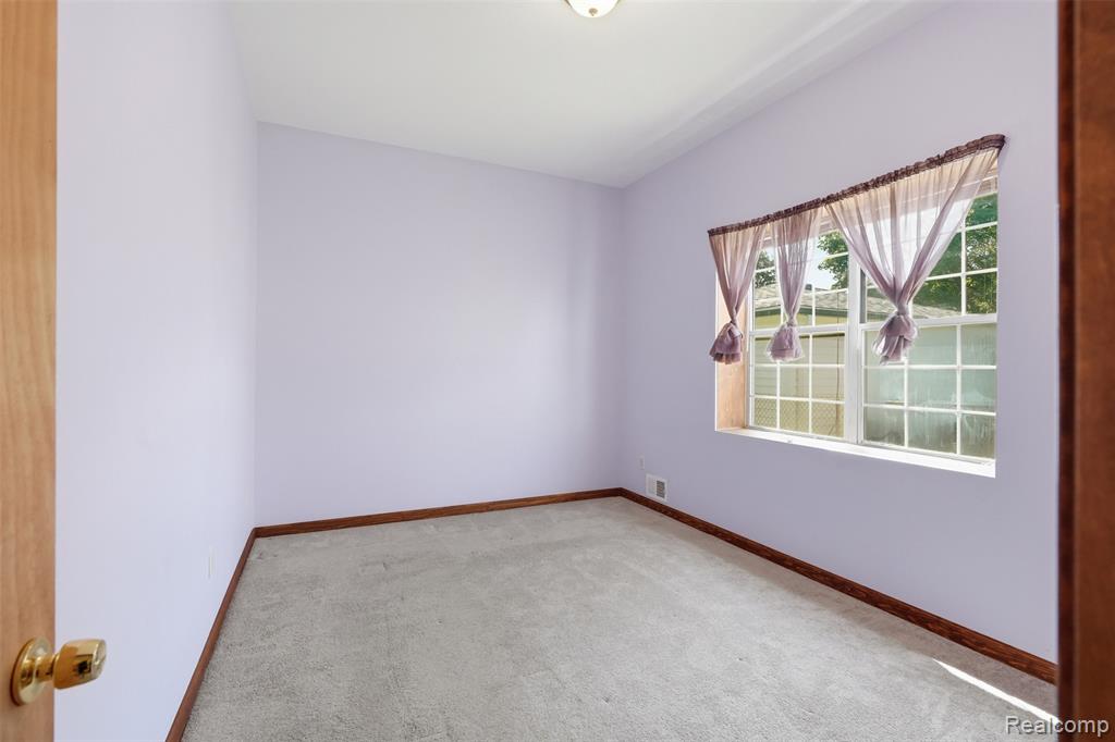 5634 Chicago Road, Warren, MI 48092 — Photo 18