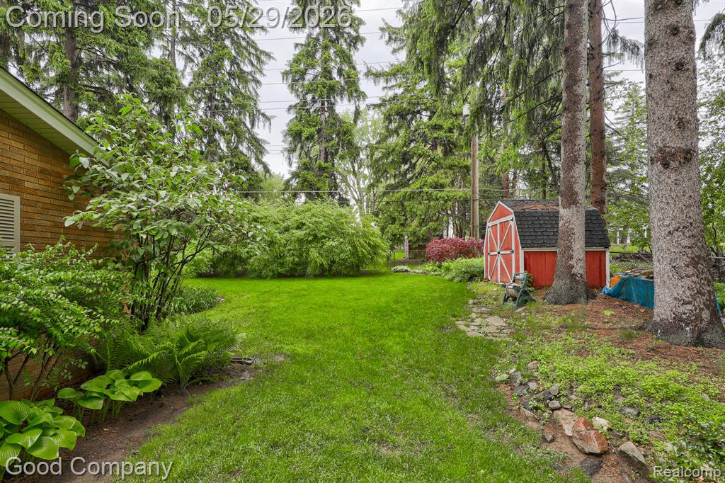 1371 Winchcombe Drive, Bloomfield Hills, MI 48304 — Photo 32
