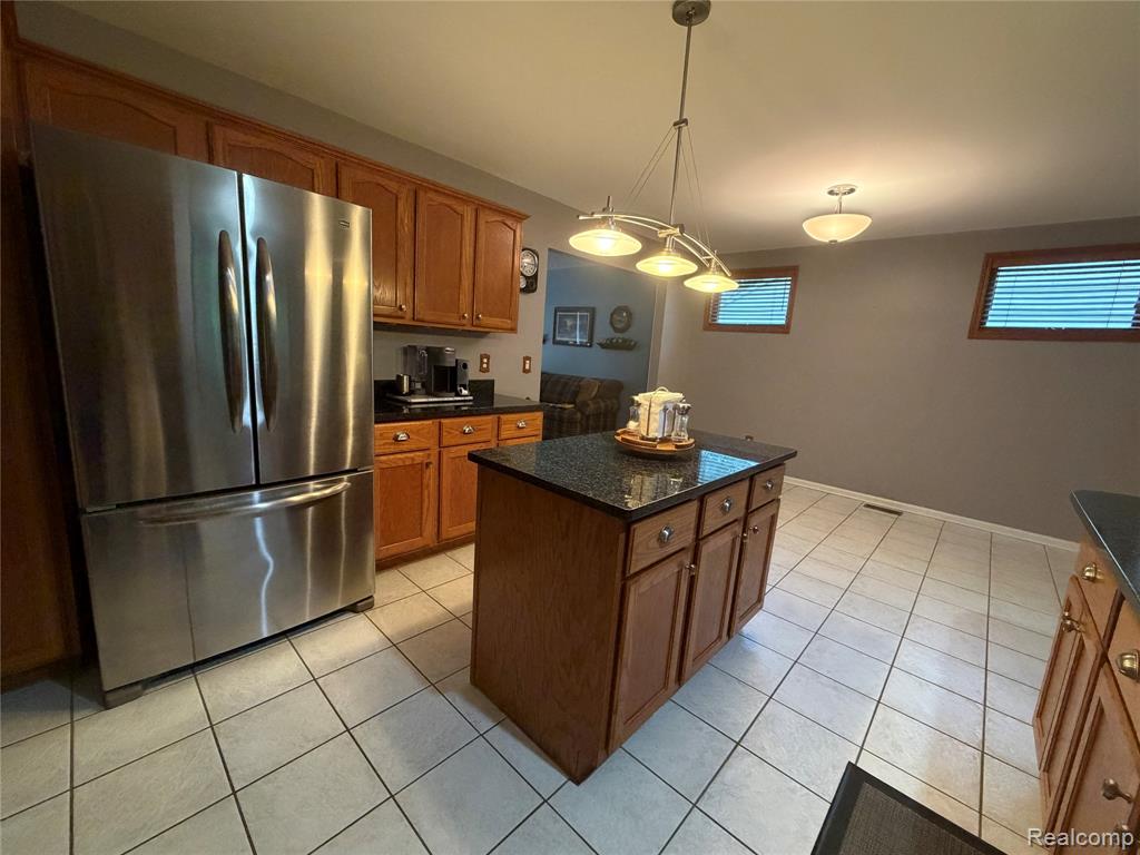 490 Cove View Drive, Waterford, MI 48327 — Photo 23