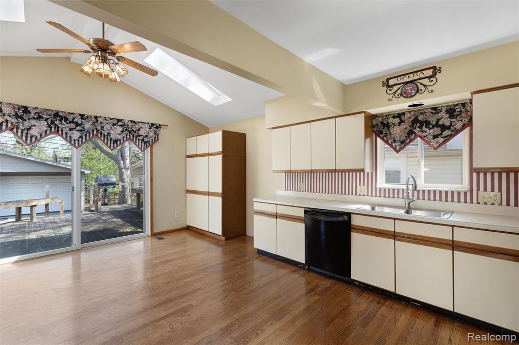 513 Baldwin Avenue, Royal Oak, MI 48067 — Photo 20
