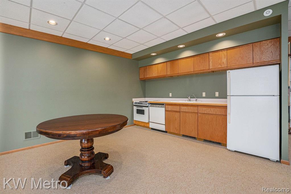 6545 PARK VALLEY Drive, Clarkston, MI 48348 — Photo 29
