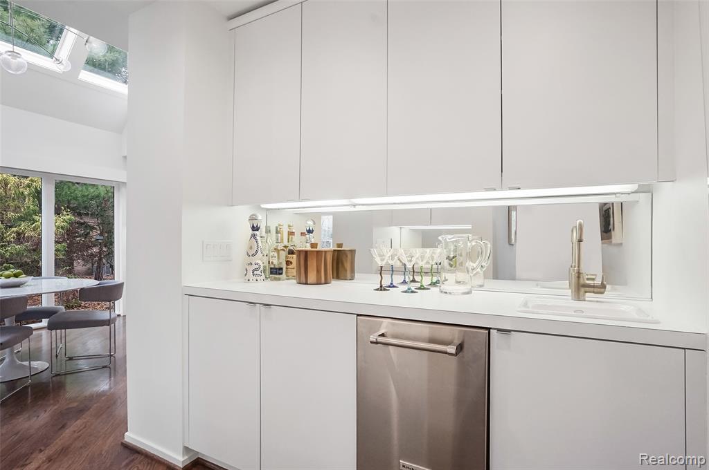 4766 Overton Cove, Bloomfield Hills, MI 48302 — Photo 12