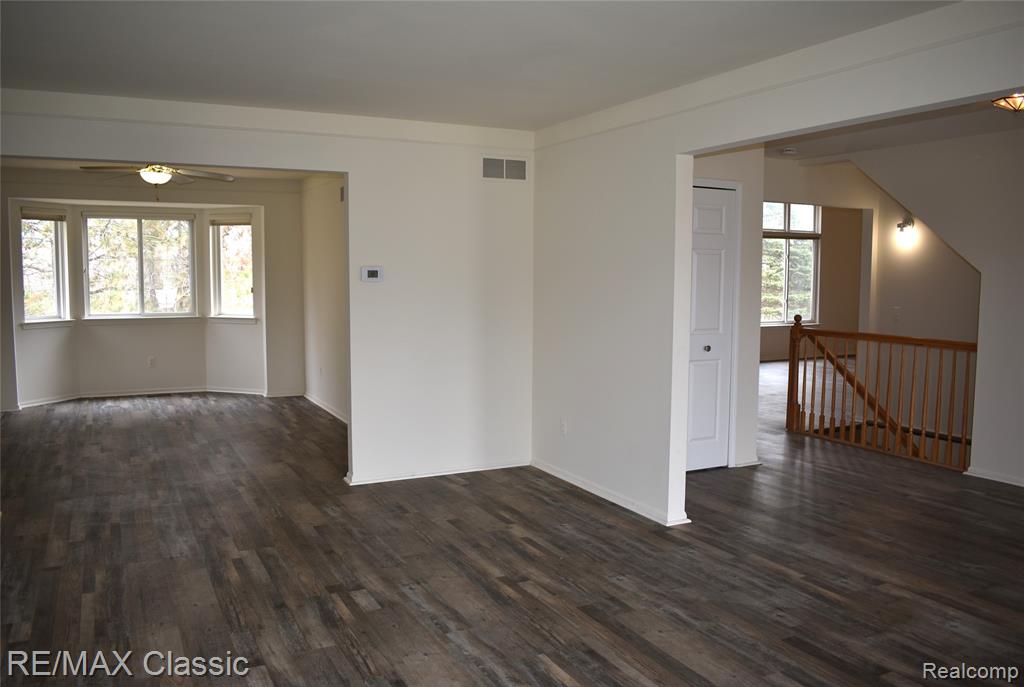 201 Columbia Drive, South Lyon, MI 48178 — Photo 11