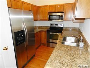 41576 HAMLET Lane, Novi, MI — Photo 2