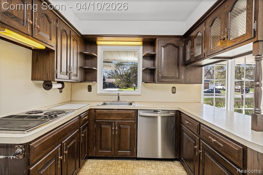 7077 Brookridge Drive, West Bloomfield, MI — Photo 18