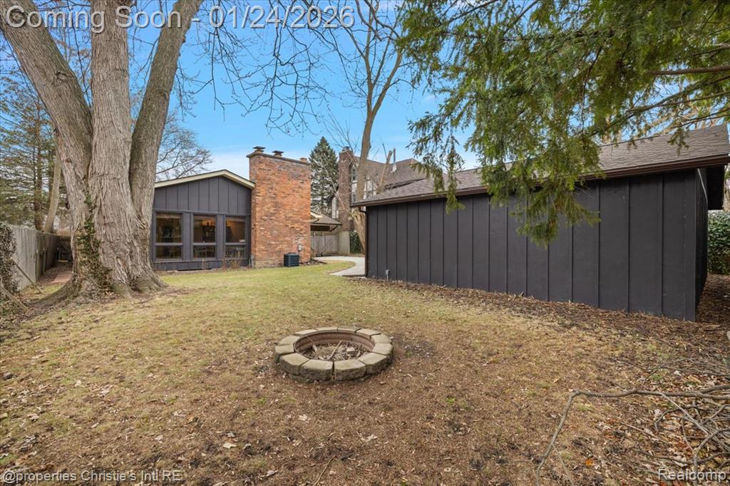 765 Barrington Road, Grosse Pointe, MI 48230 — Photo 10