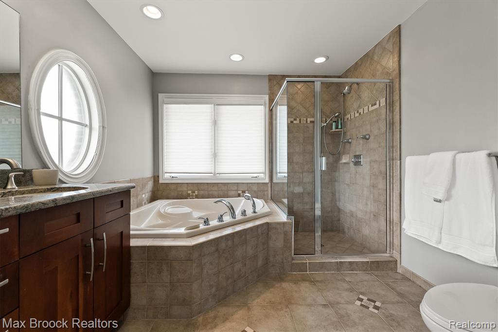 1045 Bennaville Avenue, Birmingham, MI 48009 — Photo 20