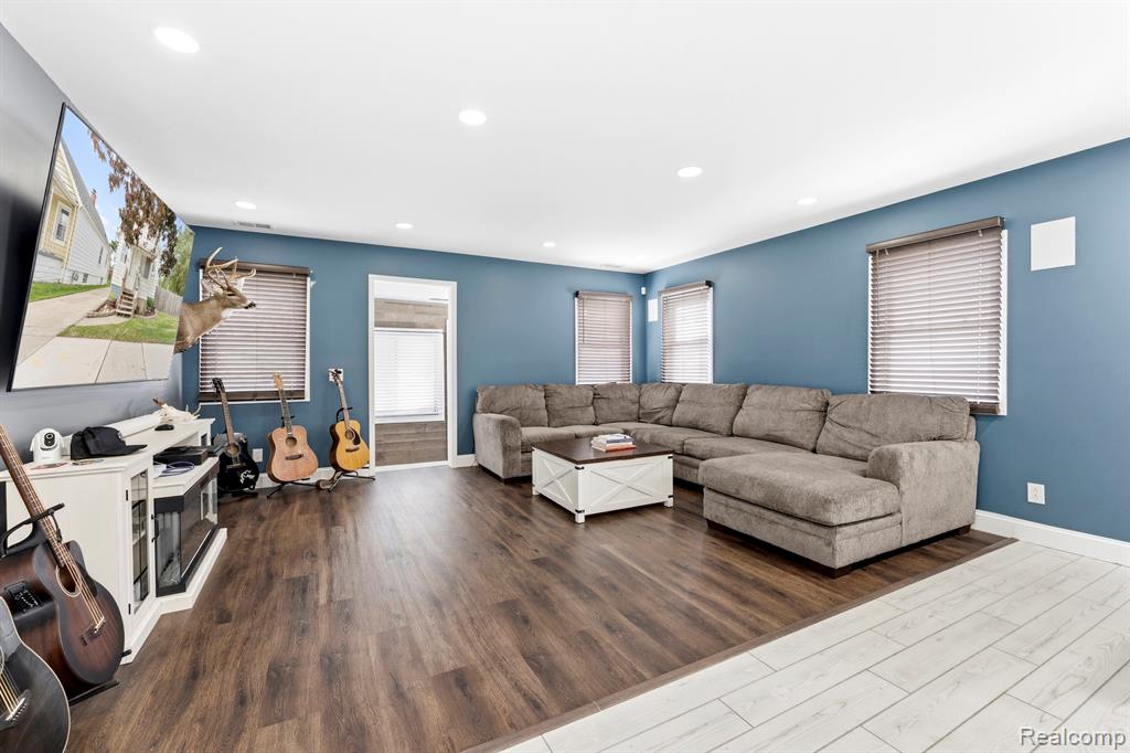 448 Bondie Street, Wyandotte, MI 48192 — Photo 4