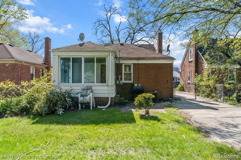 20558 Oakfield Street, Detroit, MI 48235 — Photo 25