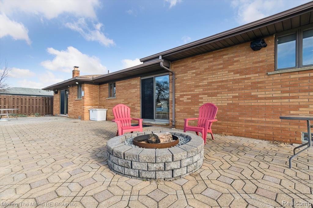 47853 N SHORE Drive, Van Buren, MI 48111 — Photo 40