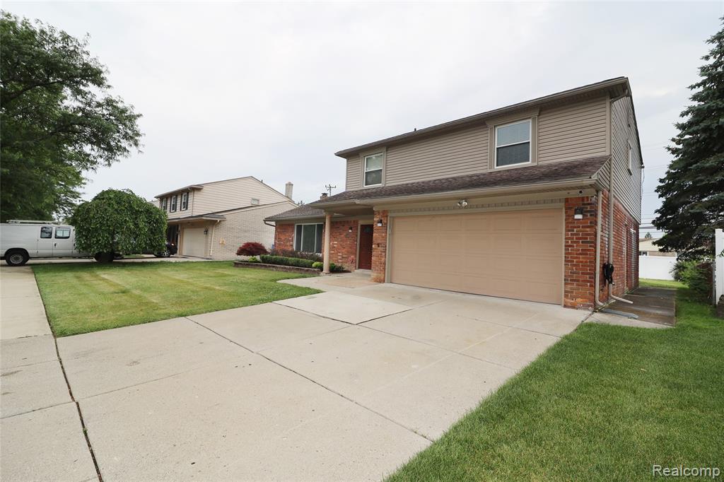 739 Kinloch Street, Dearborn Heights, MI 48127 — Photo 3