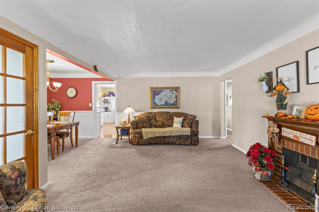 9869 Melbourne Avenue, Allen Park, MI 48101 — Photo 5