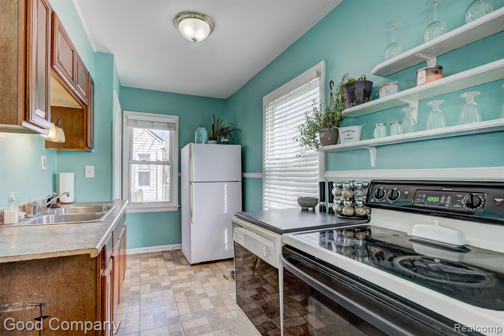657 ALLEN Street, Ferndale, MI 48220 — Photo 11