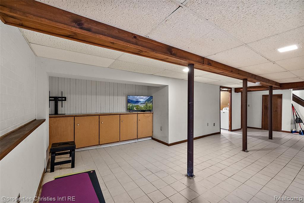 19670 Chesterfield Road, Detroit, MI 48221 — Photo 54