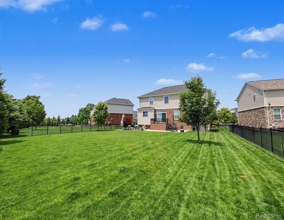 7560 Gannon Court, Shelby Twp, MI 48317 — Photo 29