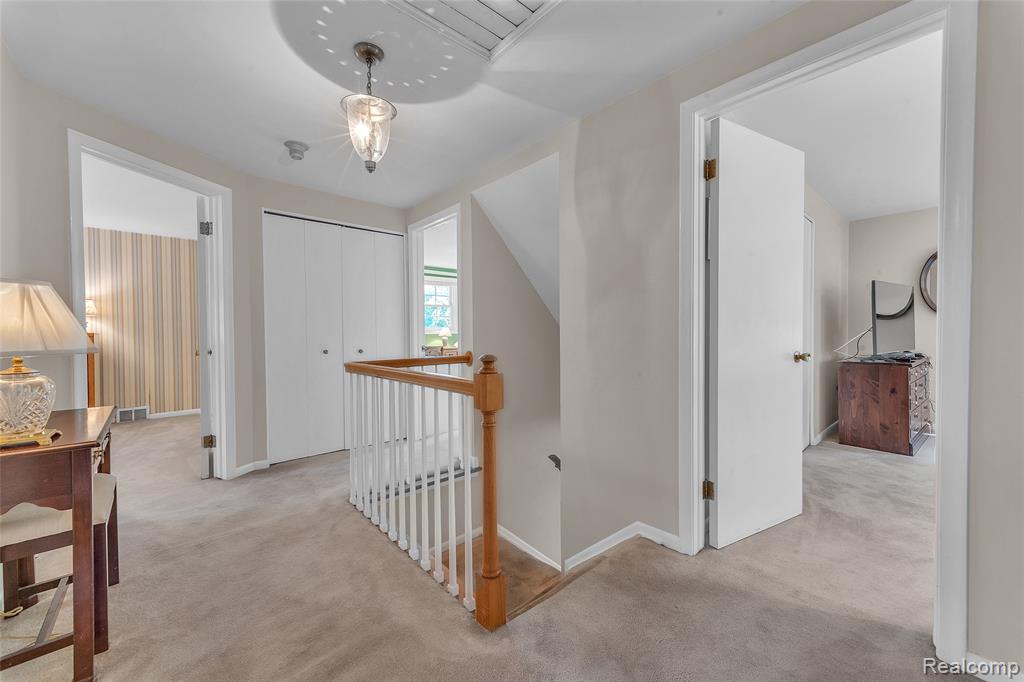 687 Foxhall Road, Bloomfield Hills, MI 48304 — Photo 20