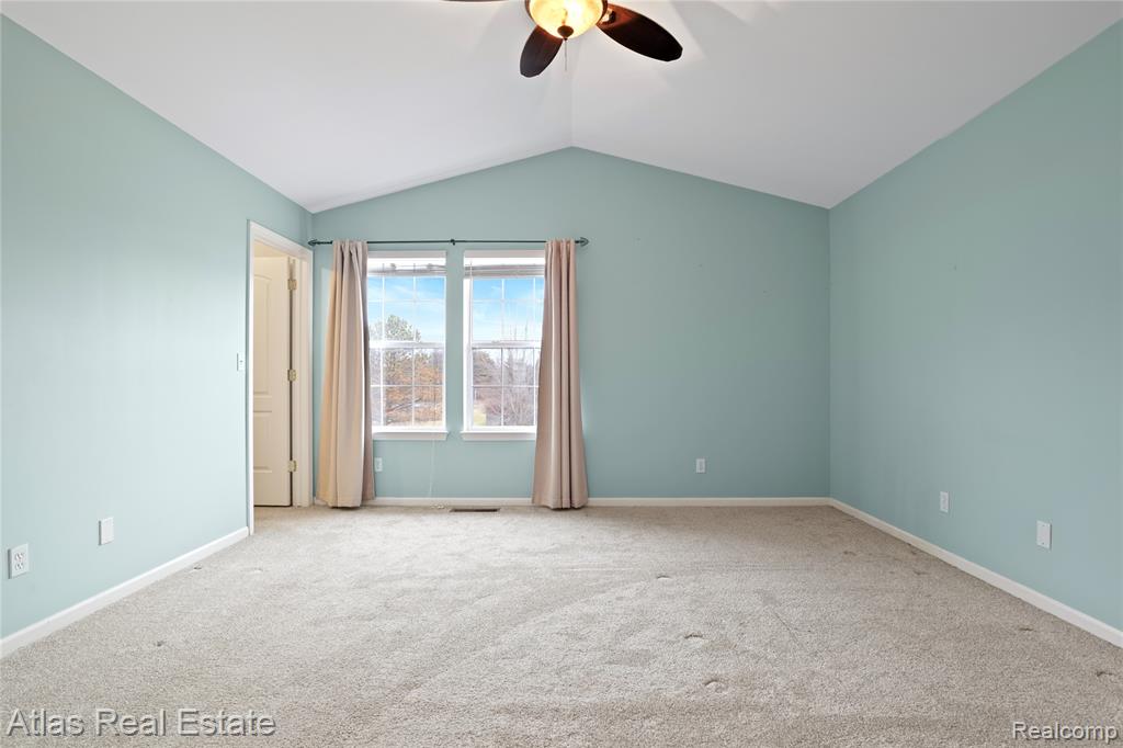 4028 Grand Oaks Court, Burton, MI 48519 — Photo 23