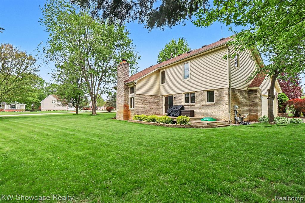 10100 Abrams, Brighton, MI 48114 — Photo 26