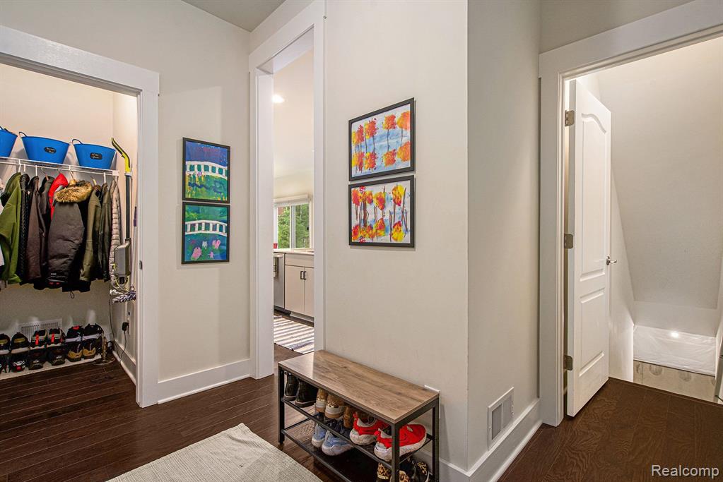 2822 Dillon Drive, Ann Arbor, MI 48105 — Photo 35