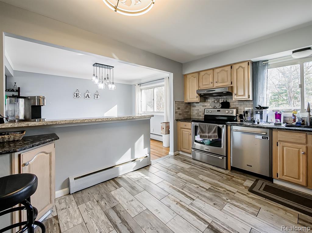 15958 Shadyside Drive, Livonia, MI, 48154