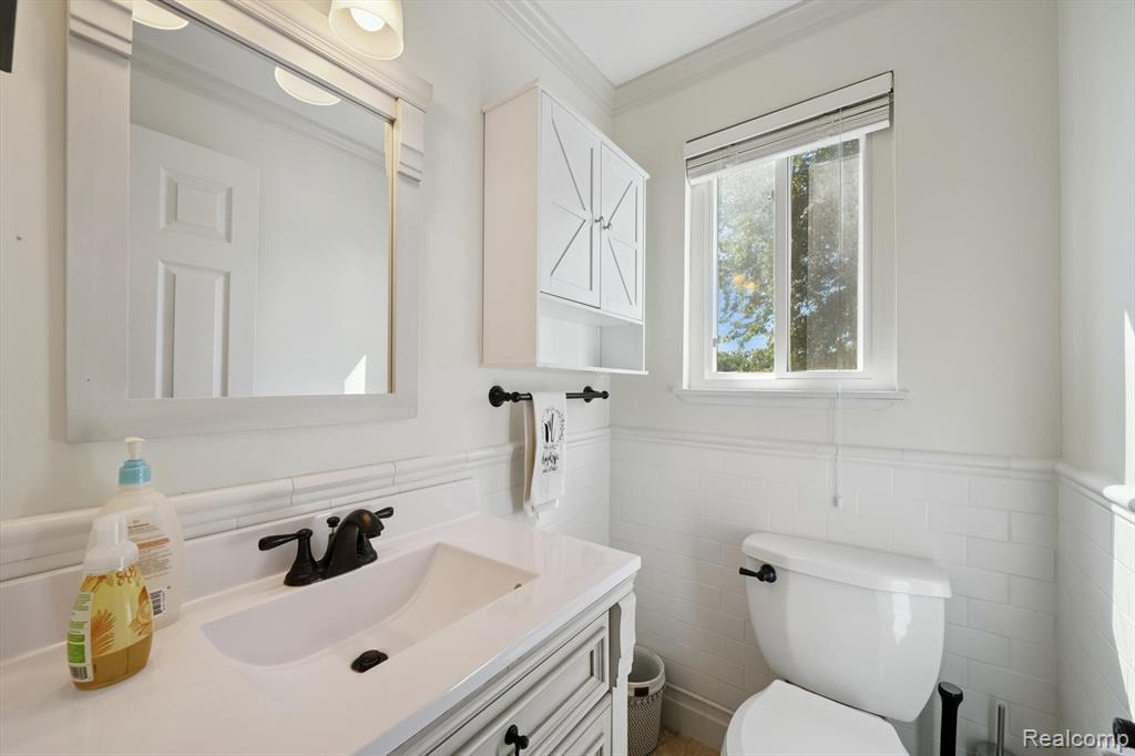 40166 Kristen Drive, Sterling Heights, MI 48310 — Photo 15