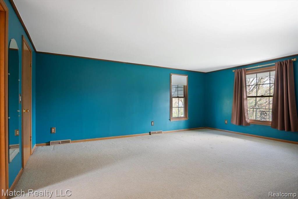 589 KINGSLEY Trail, Bloomfield Hills, MI 48304 — Photo 35