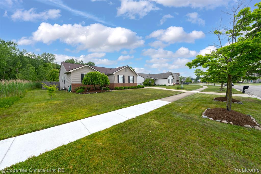 52287 Huntley Avenue, New Baltimore, MI 48047 — Photo 38