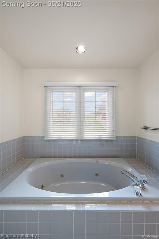 42280 Locklin Drive, Sterling Heights, MI 48314 — Photo 16