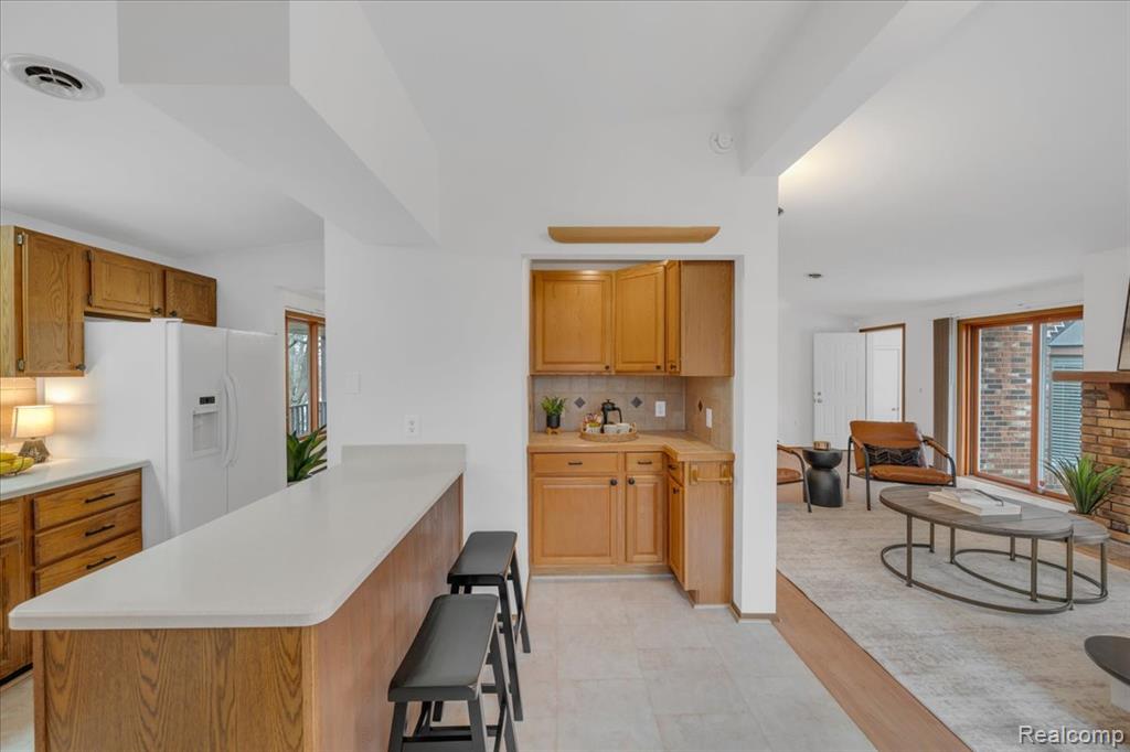 955 Woodlane Drive, 9, Rochester Hills, MI 48307 — Photo 9