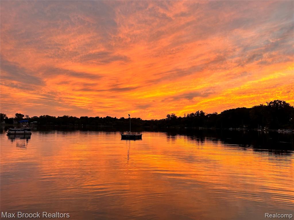 Sunset at Wing Lake