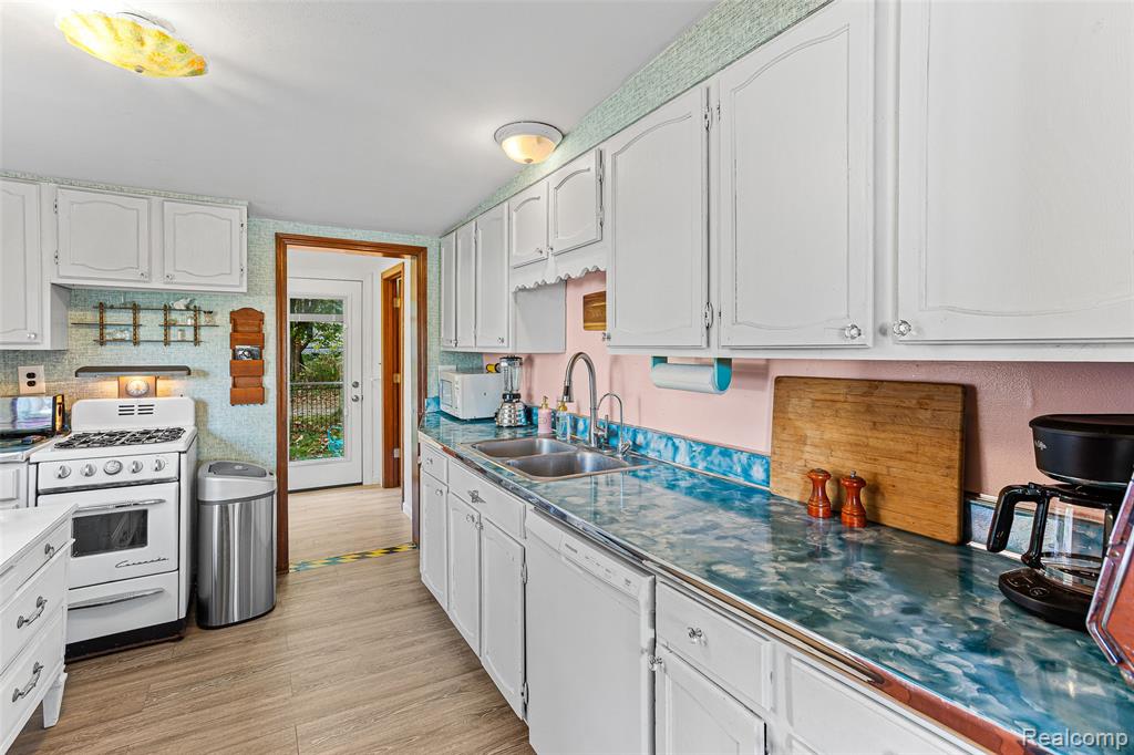 9061 Clinton Street, Holly, MI 48442 — Photo 12