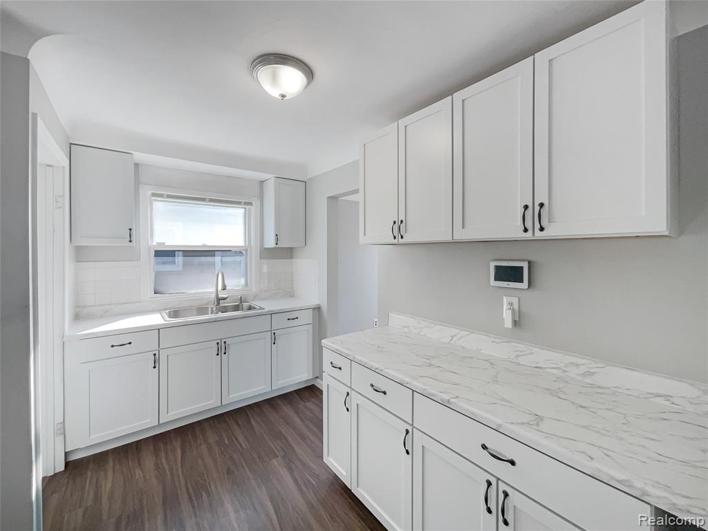 18067 Rosetta Avenue, Eastpointe, MI 48021 — Photo 7