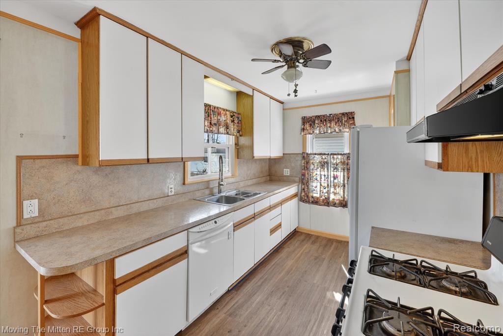 17049 Reno Street, Riverview, MI 48193 — Photo 9