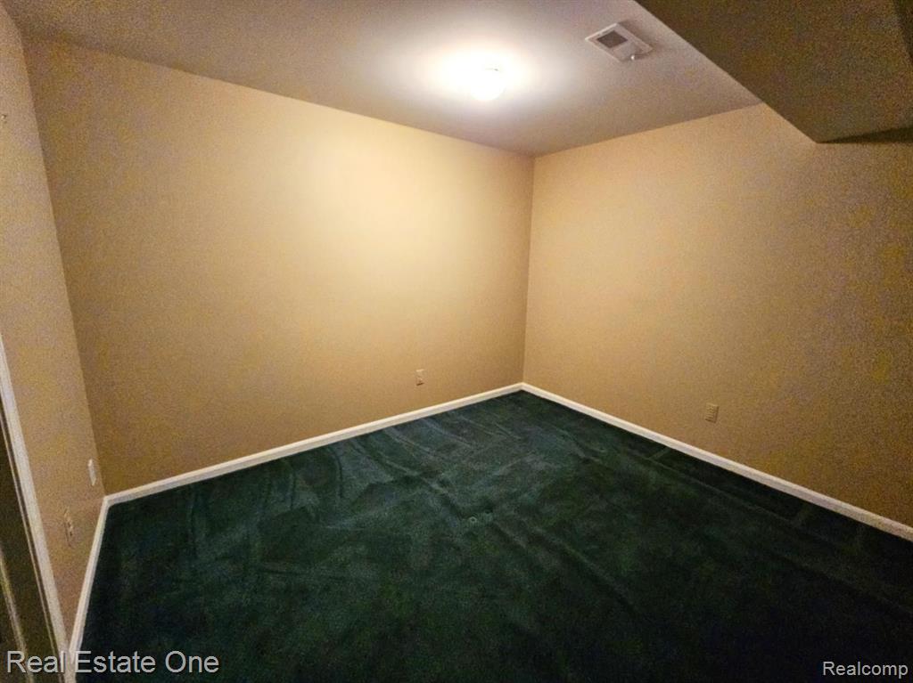 748 S Milford Road, Milford, MI 48381 — Photo 32