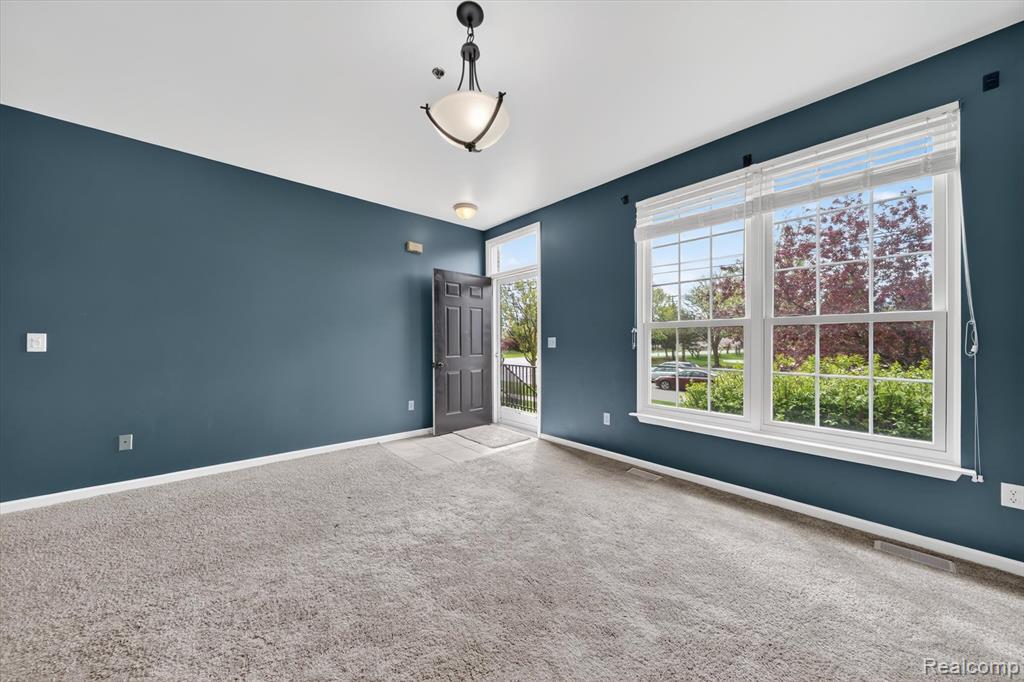 43027 Strand Drive, Sterling Heights, MI 48313 — Photo 9