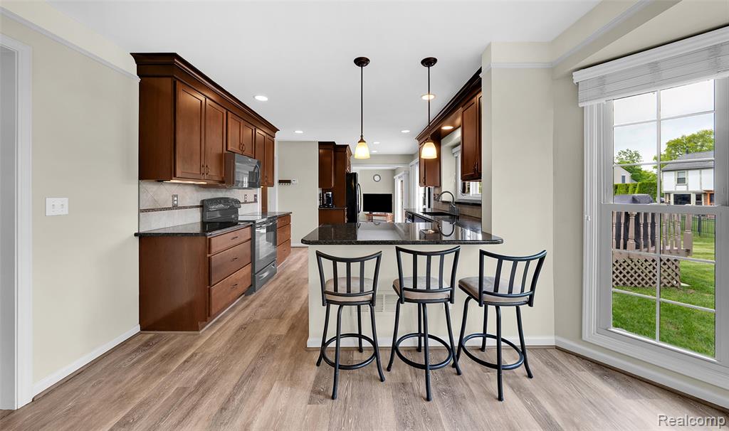 45300 White Pines Drive, Novi, MI — Photo 9