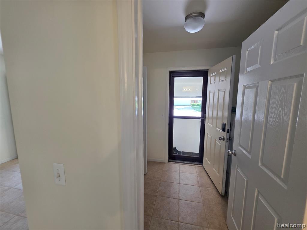 2103 Enterprise Drive, Troy, MI 48083 — Photo 4