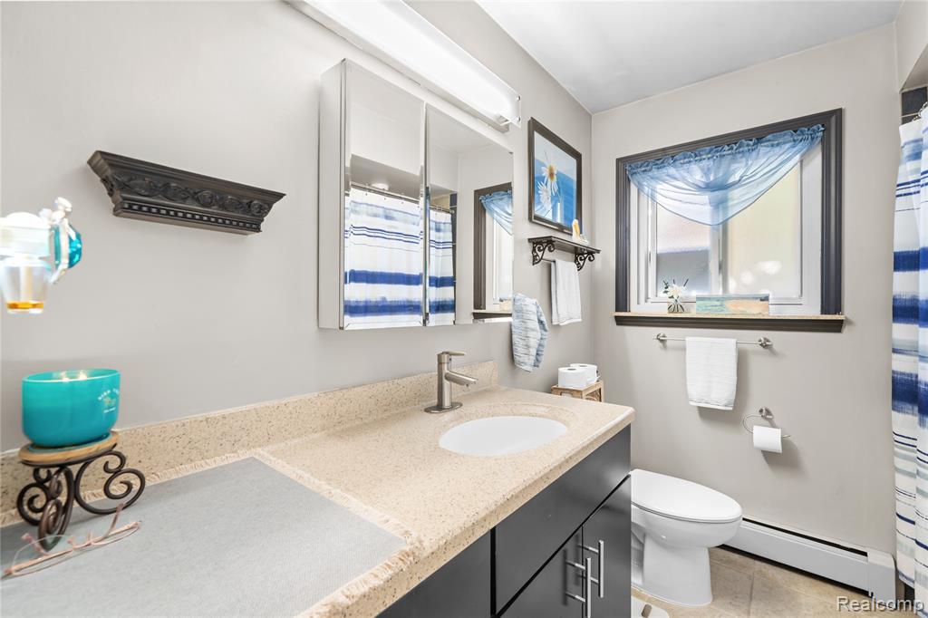 7125 Highview Street, Dearborn Heights, MI 48127 — Photo 18
