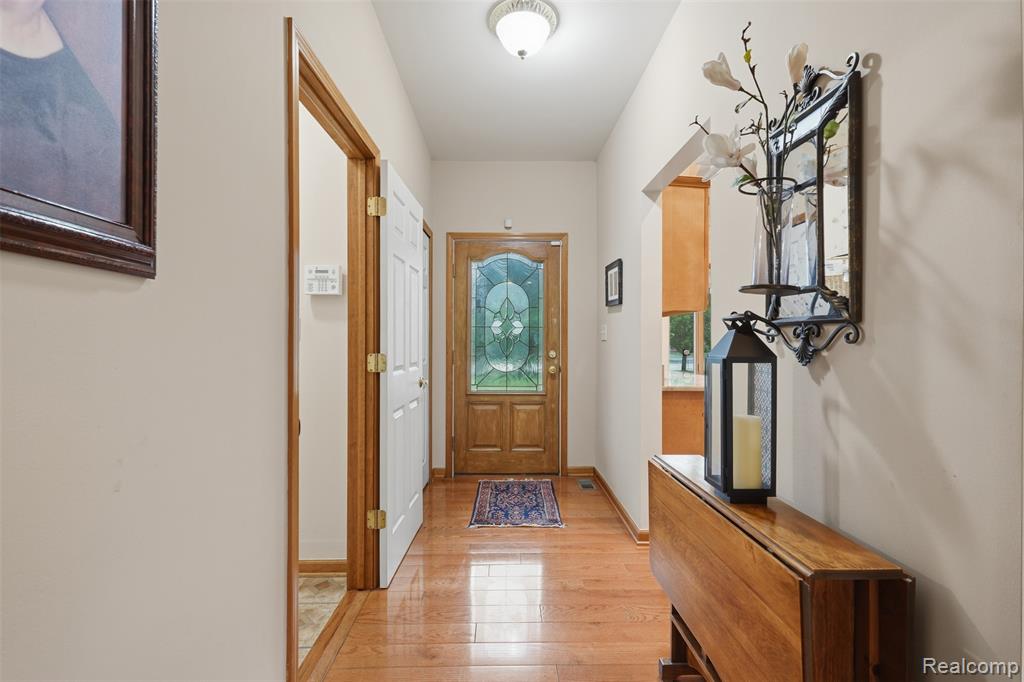 9210 Newburgh Road, Livonia, MI 48150 — Photo 4