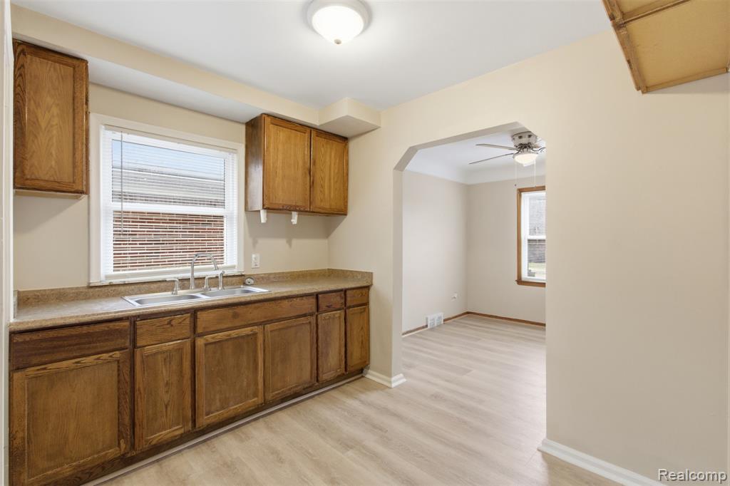 7676 Pierson Street, Detroit, MI 48228 — Photo 6