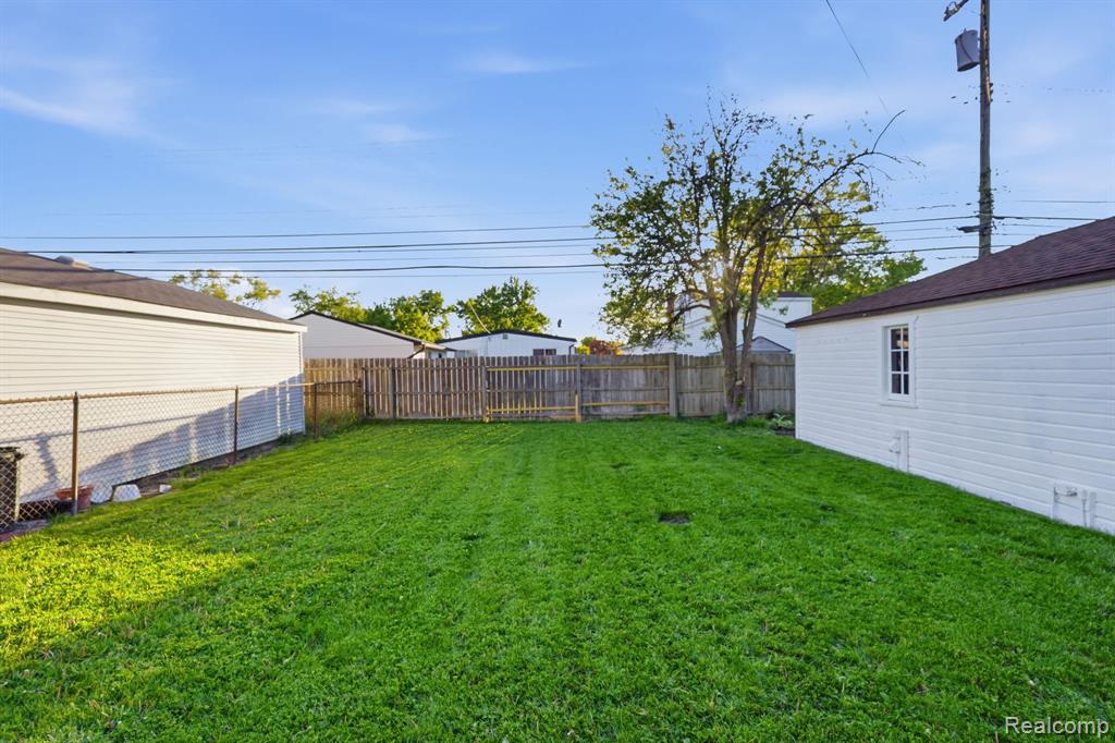 28231 Fountain Street, Roseville, MI 48066 — Photo 25