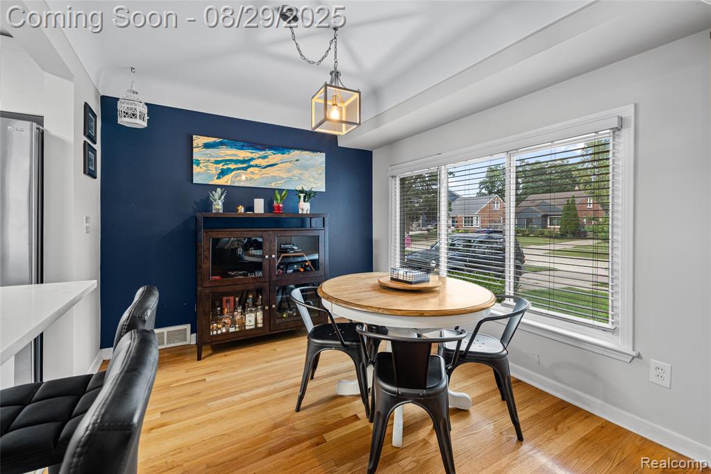 712 S Minerva Avenue, Royal Oak, MI 48067 — Photo 7