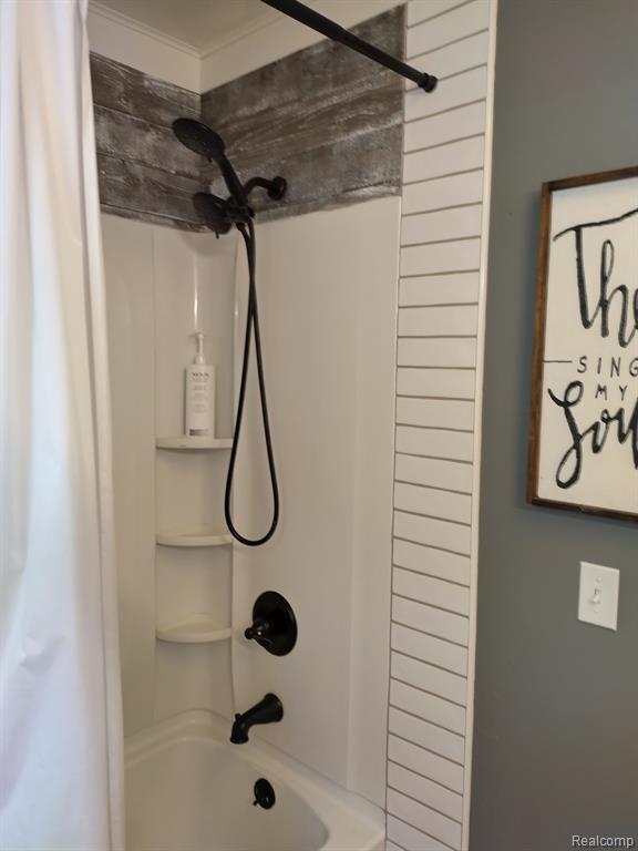 7484 WALNUT Drive, Goodrich Vlg, MI — Photo 13