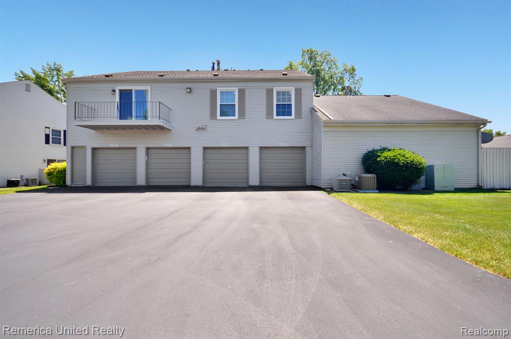 23715 Stonehenge Boulevard, Novi, MI — Photo 3