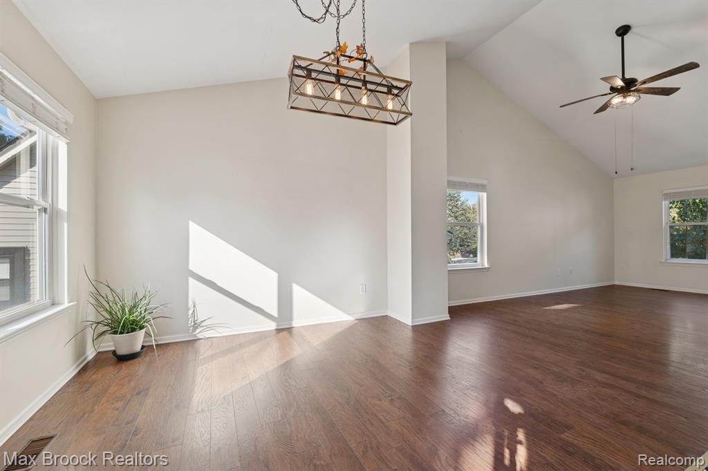 758 Huntclub Boulevard, Auburn Hills, MI 48326 — Photo 6