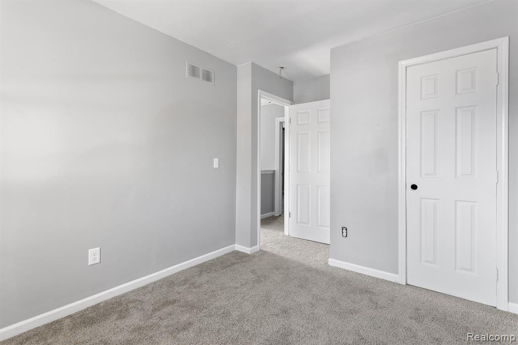 4383 CICOTTE Street, Detroit, MI 48210 — Photo 37
